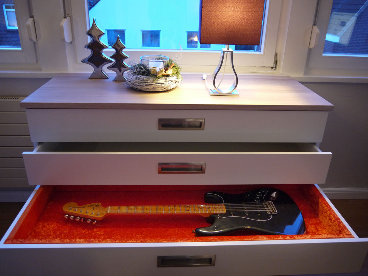 Gitarrenschrank