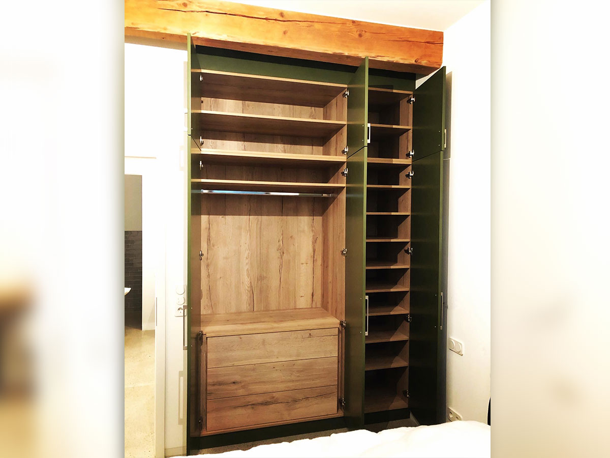 Schrank